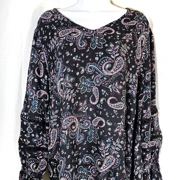 2/$20 Lane Bryant 18/20 Pattern Ls Top - Picture 1 of 8